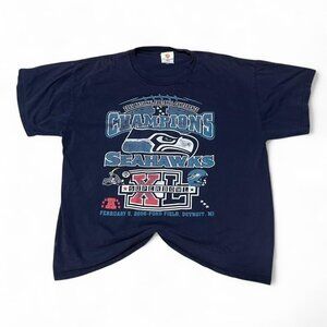 American Vintage Men's Navy and Blue T-shirt